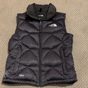 The North Face 550 Goose Down Quilted Puffer Vest Dark Gray Gorpcore
